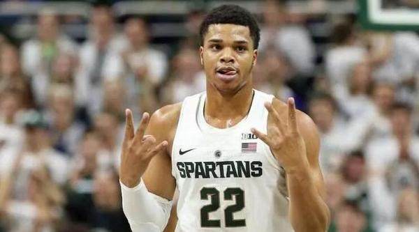 足球中球员 足球中球员