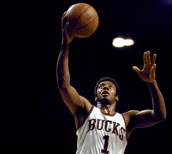 是她最可贵 是她最可贵